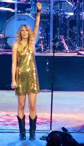 Currently only available in the u.s., the clothing comes in autumnal colors and three sizes the loose ivory tunic can be worn as a unisex shirt or teeny dress. Day 20 Fearless Era Pic From The Fearless Tour Taylor Swift Fearless Taylor Swift Dress Taylor Alison Swift