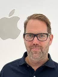 Allan Dye's Instagram, Twitter & Facebook