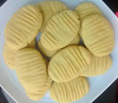 12 Biscuits A Moins D 1 Euro Pour Accompagner Votre Tasse Du The Recette En 2020 Biscuits Au Lait Concentre Biscuits Au Lait Biscuits Au Lait Condense