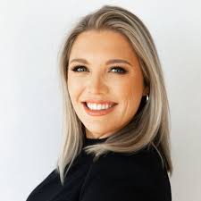 Sara McCaffrey (@theaestheticoperator) • Instagram photos and videos