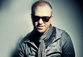 Tomy Villacorta Music & Downloads