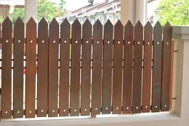 Anda bisa memiliki pagar minimalis dari bahan kayu, tembok atau besi. 70 Model Pagar Rumah Minimalis Kayu Dan Besi Dalam Membangun Sebuah Rumah Pagar Merupakan Satu Komponen Yang Cukup Pagar Kayu Desain Atap Rumah Minimalis