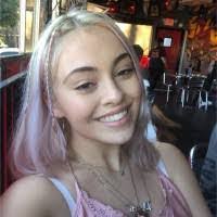 Bella Cantrell's Instagram, Twitter & Facebook