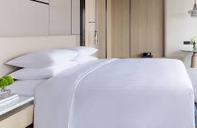 Betten mit & ohne bettkasten große auswahl boxspringbett, futonbett & kinderbett gute.kaufberatung für betten. Courtyard Hotelbett Courtyard Matratze Boxspringbett Und Bettwaren Kaufen Shopcourtyard