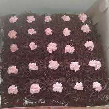 Setelah lembut dikunyah, enak dengan aroma dan rasa khas talas. Ku Hantaran Cake Potong Brownies Kukus Coklat Ukuran Loyang 24 Shopee Indonesia