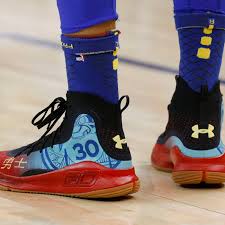 To the court for an olympics sneakers report. Steph Curry Gives Unreleased Under Armour Curry 5s To Umbc Men S Team Golden State Of Mind