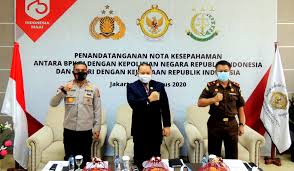 Polri mempunyai moto rastra sewakotama yang artinya abdi utama bagi nusa bangsa. Penandatanganan Nota Kesepahaman Bpk Ri Kejaksaan Ri Kepolisian Ri Menuju Sinergitas Tindak Lanjut Hasil Pemeriksaan Bpk Perwakilan Provinsi Sulawesi Barat