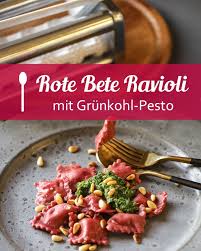 Rote Bete Ravioli Mit Grunkohl Pesto Rezept Rote Bete Ravioli Grunkohl