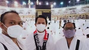 Temukan jawaban dari pertanyaan anda di sini. Umrah Saat Pandemi Covid 19 Cerita Wni Yang Menjalani Ibadah Di Arab Saudi Karantina Di Hotel Berhari Hari Hingga Lebih Khusyuk Berdoa Bbc News Indonesia
