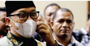 Pakai Masker di Ruang Sidang Nahrawi dan Gatot Ribut Soal Istri Tidur di  Kantor dan Tumpeng