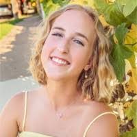 Laura Lightsey's Instagram, Twitter & Facebook