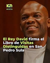 Deportes⚽️🤴| El exdelantero hondureño David Suazo, ícono del fútbol  nacional e internacional, visitó este viernes la municipalidad de San Pedro  Sula para estampar su firma en el Libro de Visitas Distinguidas. “El