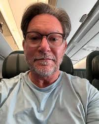 We are single from scandinavian ♥️♥️ But love USA 🇺🇸