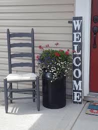 This rustic porch decor is amazing, easy to make, and affordable (as you are using elements you already have in the garage such as a vintage bike, basket with flowers and. 19 Rustic Front Porch Decor Ideas For Small House Small House Tips
