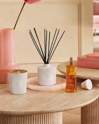Celebrate the season of love with our Love Collection. An enchanting blend  of raspberry, rose, and patchouli – it's got all you need to fill your home  and heart 🧡🩷 https://rituals.world/4t7n4yI