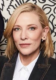 Anna Graves's Instagram, Twitter & Facebook