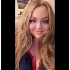 Stephanie Broadbent's Instagram, Twitter & Facebook