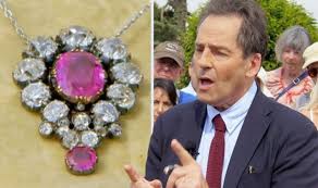 Antique ruby and diamond necklace. Antiques Roadshow Guest Speechless At Valuation As Family Necklace Found To Be Rare Ruby Tv Radio Showbiz Tv Express Co Uk