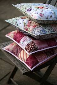 Pin By Emine Yolacan On Artes Patchwork Pillow Pillows Decorative Pillows