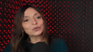 Se me paran los pelos al ver cómo mi música une generaciones”: Javiera Parra  y su esperado concierto en Frutillar