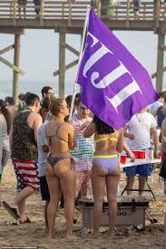 In piranha 3d, this occurs. Covid Us Spring Breakers Ditch Masks And Social Distancing Rules On South Padre Island Texas Straightnewsonline Com