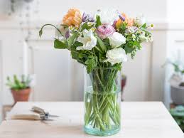 Flowers are also called the bloom or blossom of a plant. 13 Best Flowers For Cut Arrangements
