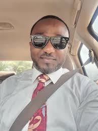 1 MILLION FOLLOWERS ON INSTAGRAM...thank you...Tbh I didn't even want to  make this post but sometimes it's important to recognize and appreciate  certain moments especially when the road to get there was