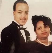 21 years old. Another blessed year surrounded by the most amazing friends  and family. I really couldn't ask for more. If you're not in these photos,  you know i still love you.