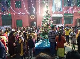 Merry Christmas 2021 bow barrack Christmas celebration | Christmas In Bow  Barracks: প্রায় ৮০ বছরের ক্ষয়িষ্ণু ইতিহাস বুকে নিয়ে আজও অমলিন  বো-ব্যারাকের বড়দিন