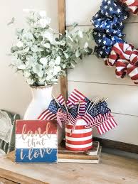 Simple Patriotic Decor Ideas For Summer In My Entry Way With Flags And A Sign Patriotic Decorations Patriotic Centerpieces Summer Home Decor