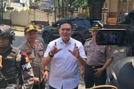 Tempat warung kopi di pinggir jalan yang di isi oleh wanita wanita tua , apabila kita mampir mreka selalu. Polri Sepele Pemicu Keributan Di Mako Brimob Hanya Karena Makanan