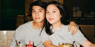 Netizen menduga, keduanya kembali menjalin asmara lagi alias (cinta. Dikabarkan Putus Iqbaal Ramadhan Unfollow Dan Hapus Foto Pacar Merdeka Com