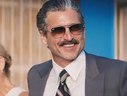 Vi el primer capitulo de la precuela de Dexter, estuvo muy bueno, aunque no  hubo muchas sorpresas porque el capítulo narra el primer asesinato de  Dexter que ya fue contado en un