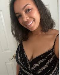 Jasmine Lund's Instagram, Twitter & Facebook