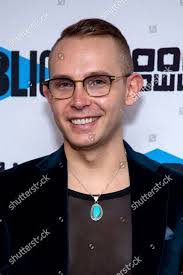 Daniel Leeman's Instagram, Twitter & Facebook