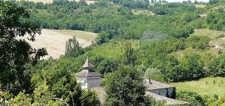 Cabane Et Spa Dans Les Arbres En Quercy Cabane Spa Spa Et Cabane