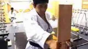 Se mêler à une bagarre. Donner Un Coup De Poing Sans Se Faire Mal Arts Martiaux Forum Forme Amp Sport Doctissimo