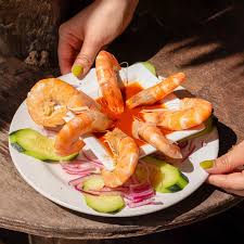 CamaronesParaPelar… sin lugar a dudas los más grandes, sabrosos y mejor cocidos de todo #mazatlan!!! Ya los probaste??? Solo en @fishermansmzt #TuTerrazaEnLaPlaya reserva al ☎️669.240.7133 Boiled shrimp with our special spicy sauce…