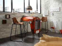 Table De Bar Tracteur En Metal Avec Plateau En Verre Table De Bar Chez Massivum Mobilier De Voiture Decoration Automobile Decor De Tracteur