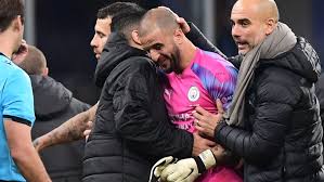 He has an acute technical understanding and knows how to apply it to real world business practices. Mancity Fans Feiern Kyle Walker Traumstatistiken Fur Den Hobby Torwart Kicker