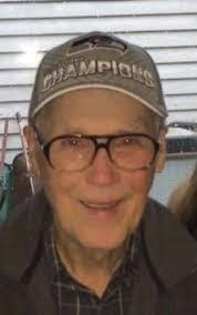 Julie Hindman's Instagram, Twitter & Facebook