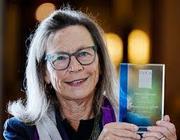 Sarah Lizotte's Instagram, Twitter & Facebook