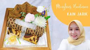Kali ini bahannya sangat sederhana. Menghias Seserahan Kain Jarik Samping Batik Diy Hantaran Diy Seserahan Youtube