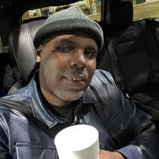 Sheena Huff's Instagram, Twitter & Facebook