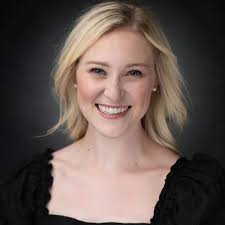 Another Oklahoma! fun fact: Josefina Gabrielle is one of the only Laureys  in major productions of the show to dance her own dream ballet. She started  as a professional ballet dancer before