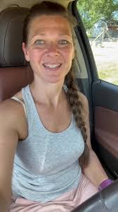 Amanda Heberling's Instagram, Twitter & Facebook