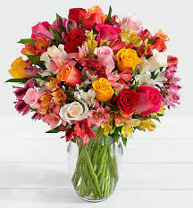 Лучшие букеты из живых цветов: Buket Iz Raznocvetnyh Roz I Alstromerij Flowers Valley
