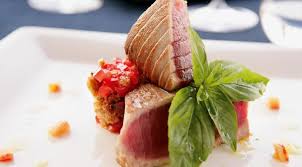 Jun 25, 2015 · la bistecca di tonno è un secondo veloce da cucinare, quindi ottimo per quando non si dispone di molto tempo da dedicare alla cucina. Come Cucinare Il Filetto Di Tonno Idee E Ricette Fine Dining Lovers