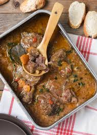 Cuando tomen un tono dorado sacamos las carrilladas ibéricas y las reservamos. Carrillera Iberica Con Verduras Y Salsa De Oporto L Exquisit