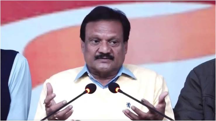 sajjan singh verma removed congress logo from his social media profile | MP  News: प्रोफाइल से कांग्रेस का निशान हटाने पर बोले कमलनाथ समर्थक सज्जन सिंह  वर्मा, 'हमारे नेता का मान ...